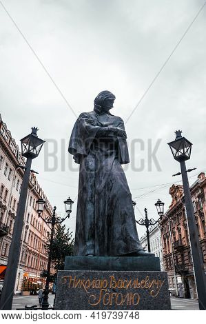 Saint-petersburg, Russia, 31 August 2020: Monument To Russian Writer Nikolai Vasilyevich Gogol On Ma