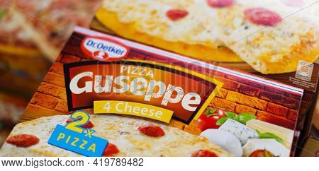 Pizza Guseppe Dr Oetker In A Supermarket Commercial Refrigerator