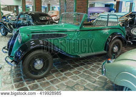 Moscow Region, Russia - August 26, 2020: Retro Car Bmw 329 In The Vadim Zadorozhny Museum Of Technol