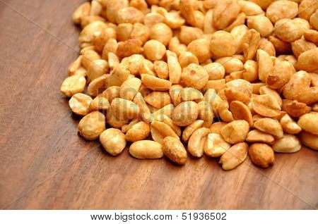 Crispy Salty Peanuts
