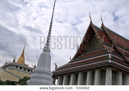 ภูเขาทอง