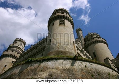 ปราสาทยุคกลางฝรั่งเศส Pierrefond