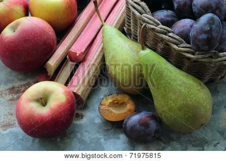 Autumn fruits