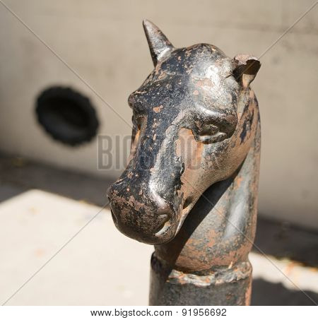 Cast Iron Horse Head Hitching post