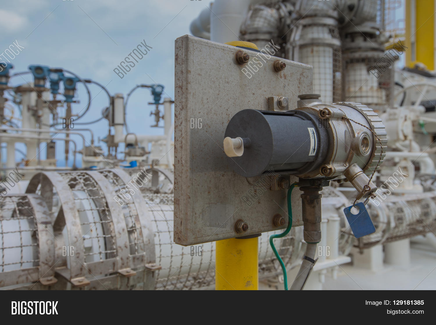 Gas Detector Install Image & Photo (Free Trial) Bigstock