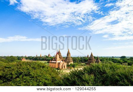 Myanmar, Bagan, the plain with thousand of 880-year old temple ruins.