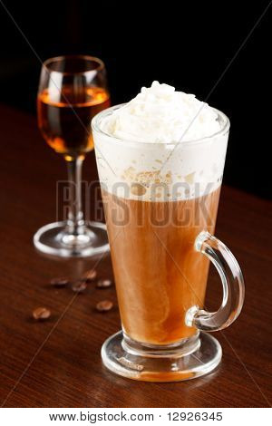 káva amaretto