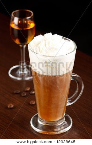 káva amaretto