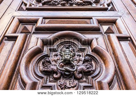 Turin - Devil Door