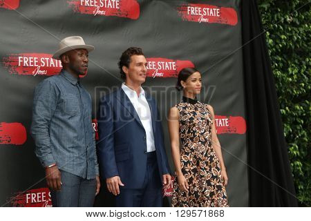 LOS ANGELES - MAY 11:  Mahershala Ali, Matthew McConaughey, Gugu Mbatha-Raw, Gary Ross at the Free State Of Jones Photocall at the Four Seasons Hotel Los Angeles on May 11, 2016 in Los Angeles, CA