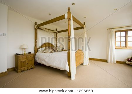 Spacious Bedroom