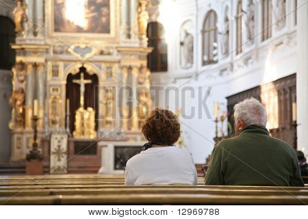 Besucher im Dom