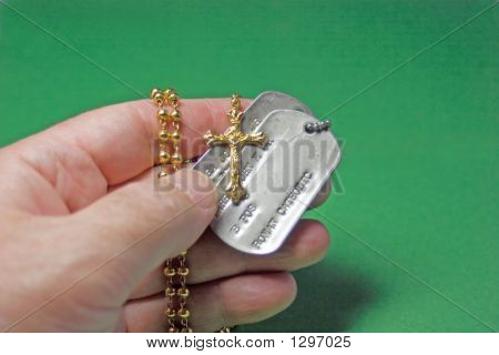 Rosaire et Dog Tags