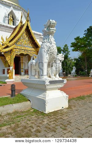 The thailand temples at chiangmai name wat pa dara phirom.