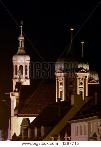 ดูสเปกตรัมของ Steeple คริสตจักรในประเทศเยอรมนี