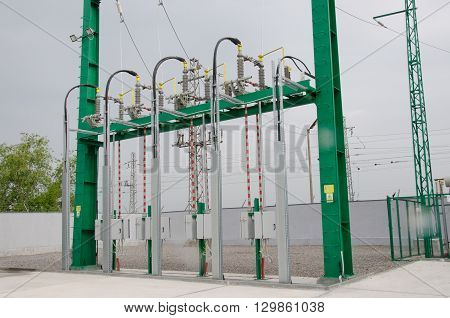 High voltage electrical substation for rail road power supply