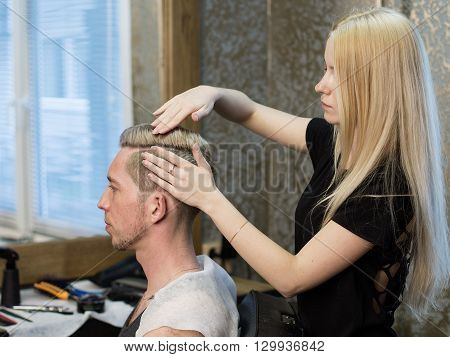 Woman Barber  Making Man's Haido