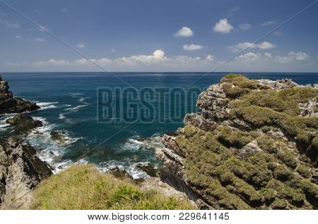 Hidden Beauty Of Kapas Island Located In Terenganu, Malaysia At Sunny Day. Blue Sky And Clear Sea Wa