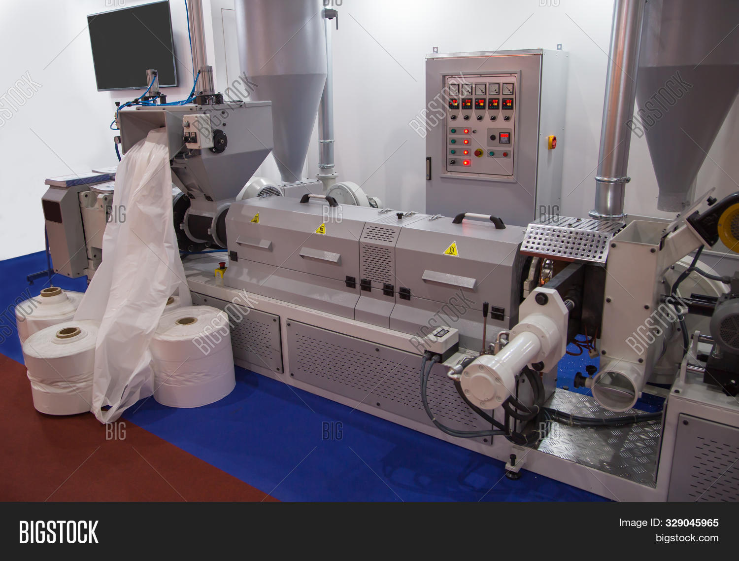 Compact Recycling Method Compact Recycling Image & Photo (Free Trial) | Bigstock