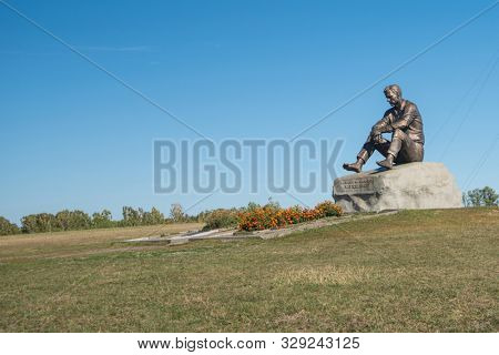 SROSTKI VILLAGE. ALTAISKIY KRAI. WESTERN SIBERIA. RUSSIA - SEPTEMBER 14, 2018 : Monument of Vasily Shukshin in Srostki village. Altaiskiy Krai. Western Siberia. Russia
