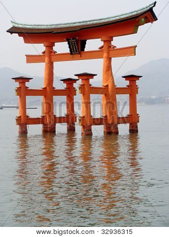 Torii japonais, l'île de Miyajima