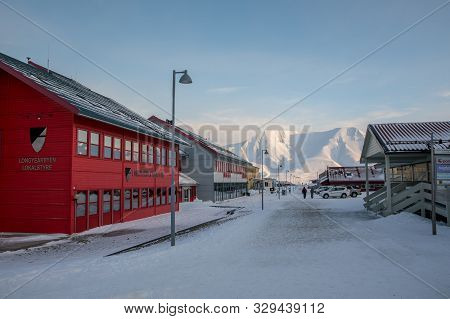 Longyearbyen, Svalbard In Norway - March 2019: Longyearbyen City Center With Longyearbyen Lokalstyre