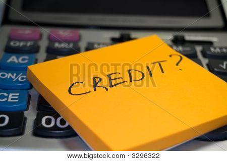 Concept de crédit : Orange avis sur calculatrice