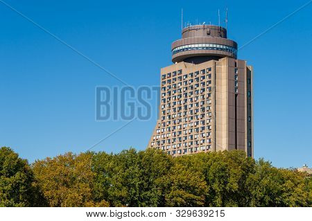 Quebec City, Ca - 5 October 2019 - Concorde Hotel & Plains Of Abraham Park