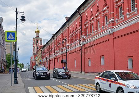 Moscow, Russia - Oct 25. 2019. Gate Church Of The Intercession Of The Holy Virgin On Petrovka Street
