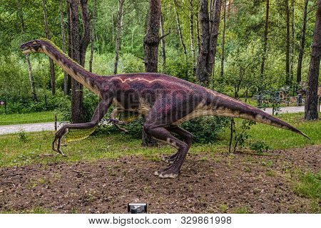 Belgorod, Russia - May 31, 2019: Dinopark Of Belgorod City. Statue Of Ornithomimus In Forest.
