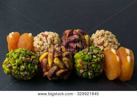 Healthy Snacks. Turkish No Sugar Food. Middle East Pistachio Confectionery. Closeup. Focus On A Seco