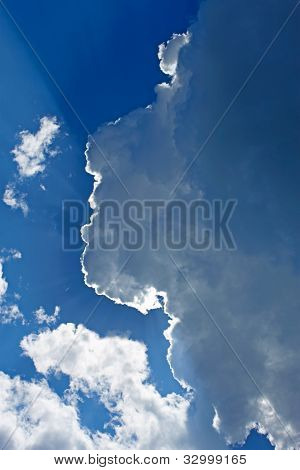 Effetto alone sul bordo di nuvole