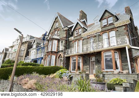 Keswick, English Lake District, U.k. 28 July, 2021. Beautiful Town Centre In Keswick, English Buidin