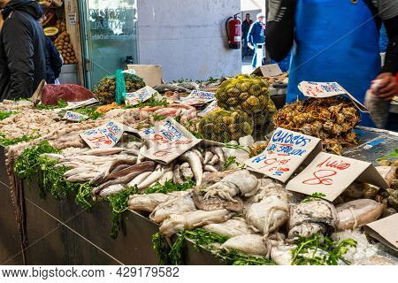 Cadiz, Spain - Nov 16, 2019: Shopping In Cadiz Downtown Market, Mercado Central De Abastos. Cadiz, A