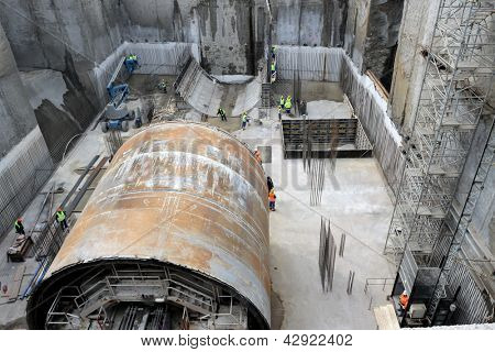 Bouwplaats met tunnel graven machine gebouw metro