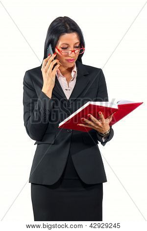 그녀의 일기에서 약속을 만들고 모바일에 사업가