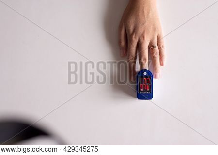 Patient Woman Using Fingertip Pulse Oximeter Oxygen Saturation Meter Spo2 Pr Blood Monitor Finger On