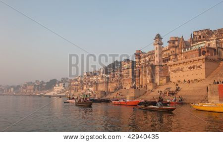 Santa città di Varanasi, India