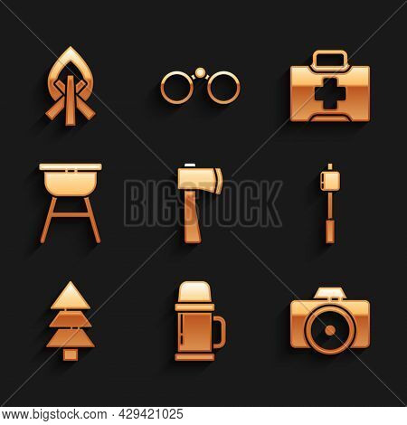 Set Wooden Axe, Thermos Container, Photo Camera, Marshmallow Stick, Tree, Barbecue Grill, First Aid 