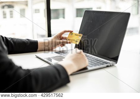 The Concept Of Using Credit Card To Pay For Goods Or Services On Online Websites, Online Shopping By