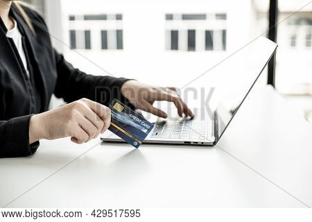 The Concept Of Using Credit Card To Pay For Goods Or Services On Online Websites, Online Shopping By