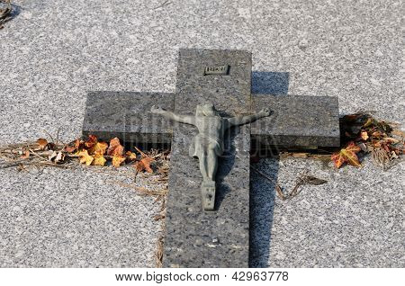 Le cimetière de Condecourt, dans le Val d'Oise