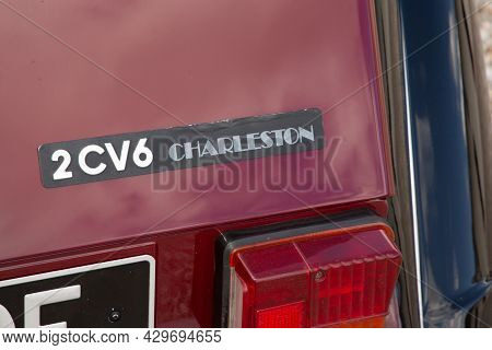 Bordeaux , Aquitaine France - 07 30 2021 : Citroen 2cv6 Charleston Logo Sign And Text Brand Of 2cv I