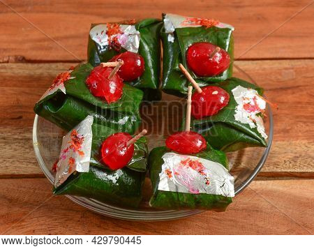 Shahi Kolkatta Paan, Indian Traditional Mouth Freshener Wrapped In Betel Leaf, Often Used As An Afte