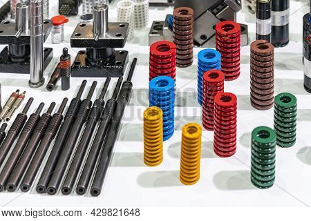 Various Equipment For Injection Mold And Die Stamping System Such As Spring Nitrogen Gas Spring Shoc