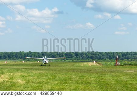 Gorodok.ukraine. June 6, 2021. Tsuniv Airfield. Training Aircraft, Taxiing To The Parking Lot Of The