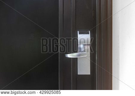 Close - Up Contact Card Aluminum Door Opener