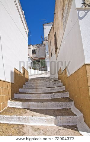 Alleyway. Laterza. Puglia. Italy.