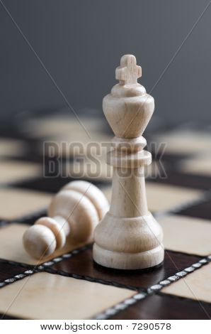 Zwei weiße Schach