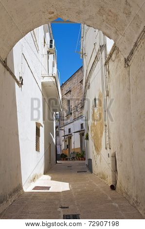 Alleyway. Laterza. Puglia. Italy.